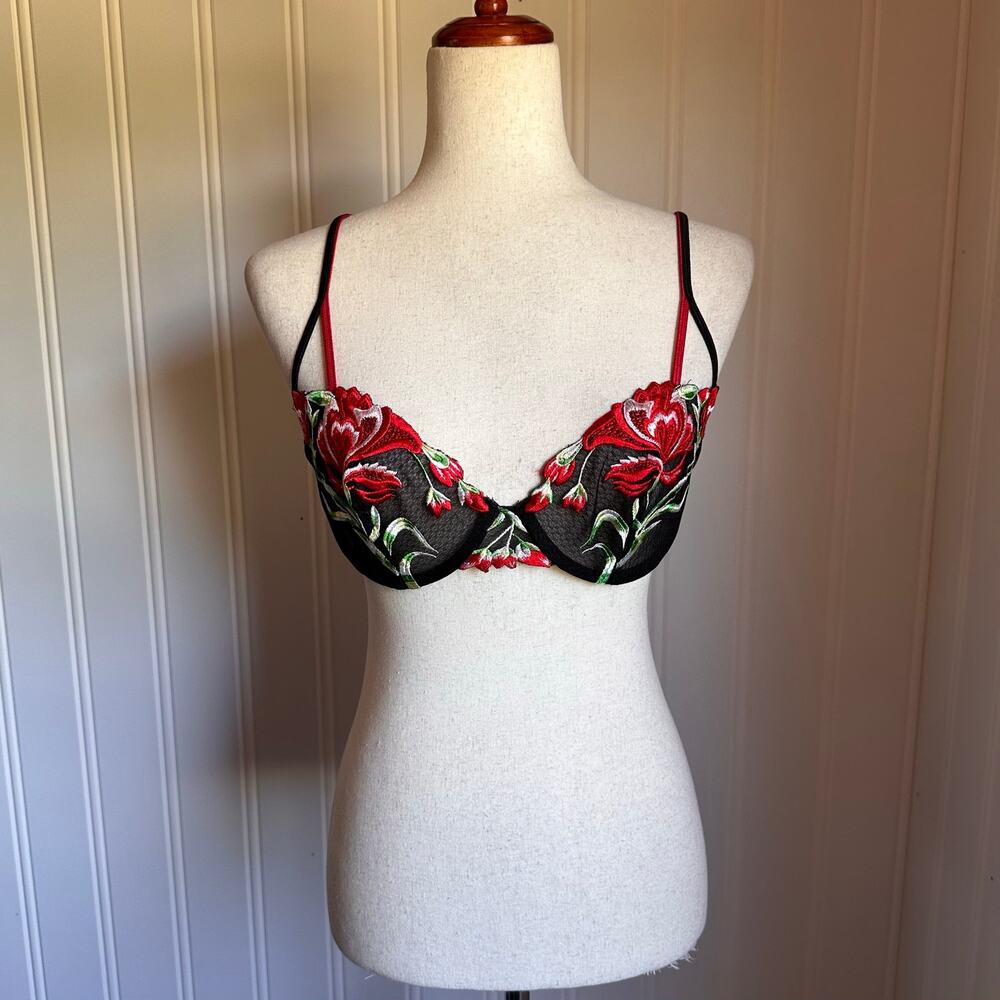 Vintage Y2K Rampage Unlined Lace Bra 34C